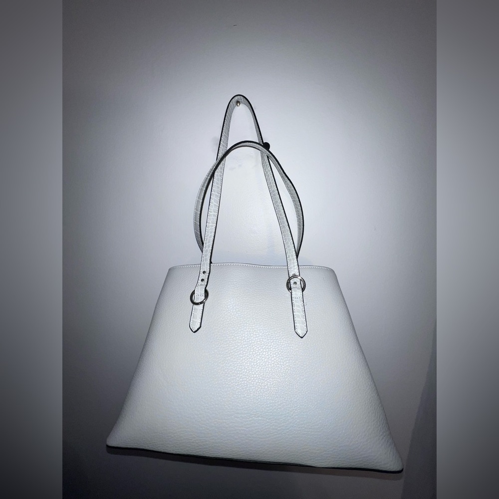 Anne Klein 3 pocket purse - comes with smaller shoulder bag